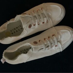 Vionic Cream Casual Canvas Sneakers